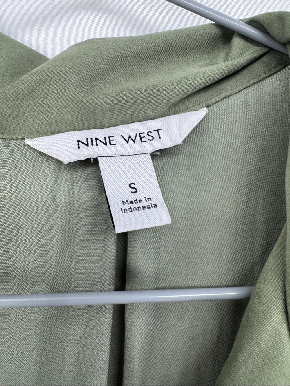 Nine West Olive Green Sleeveless Button-Down Shirt 0230 - Picture 3 of 4